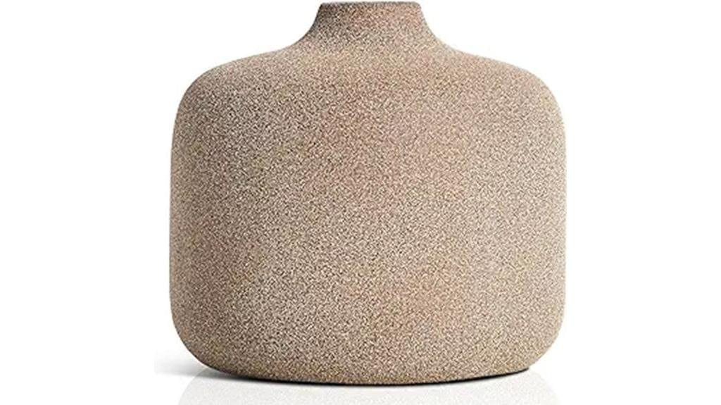 minimalist ceramic vase design